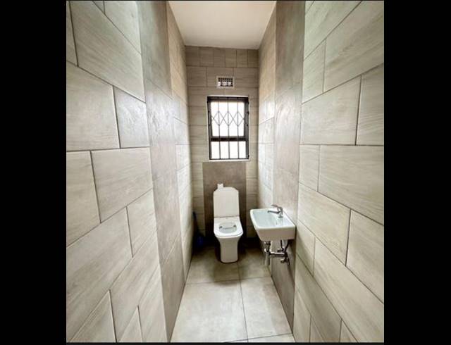 3 BEDROOM HOUSE FOR SALE IN CLAYVILLE